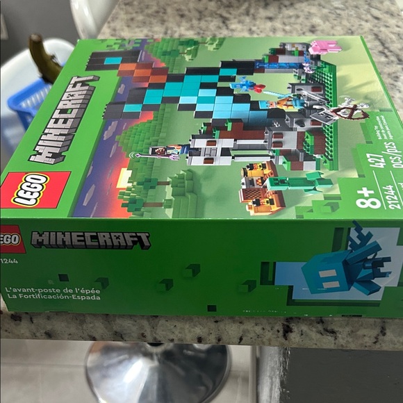 LEGO Minecraft The Sword Outpost Set - Black, Blue, Green - Picture 3 of 6